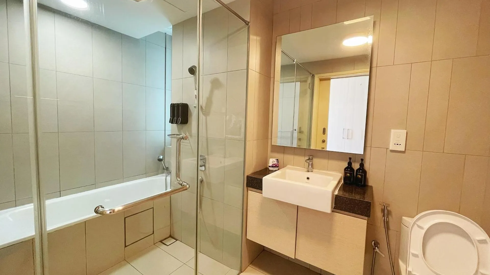 Legoland-3Min Walk-Afiniti Medini 2Br With Bathtub -9Pax-Mini Playground Apartment Johor Bahru